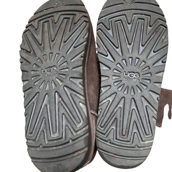 UGG SHORT BROWN BOOTS - Picture 4 of 7